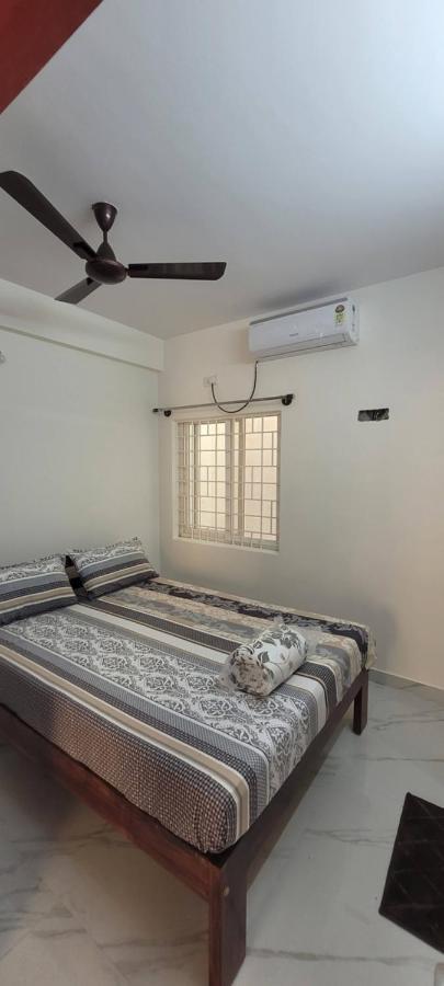 Апартаменти Castle Hsr Sarjapur Road Бенґалуру Екстер'єр фото