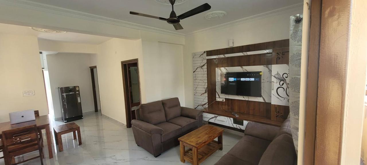 Апартаменти Castle Hsr Sarjapur Road Бенґалуру Екстер'єр фото